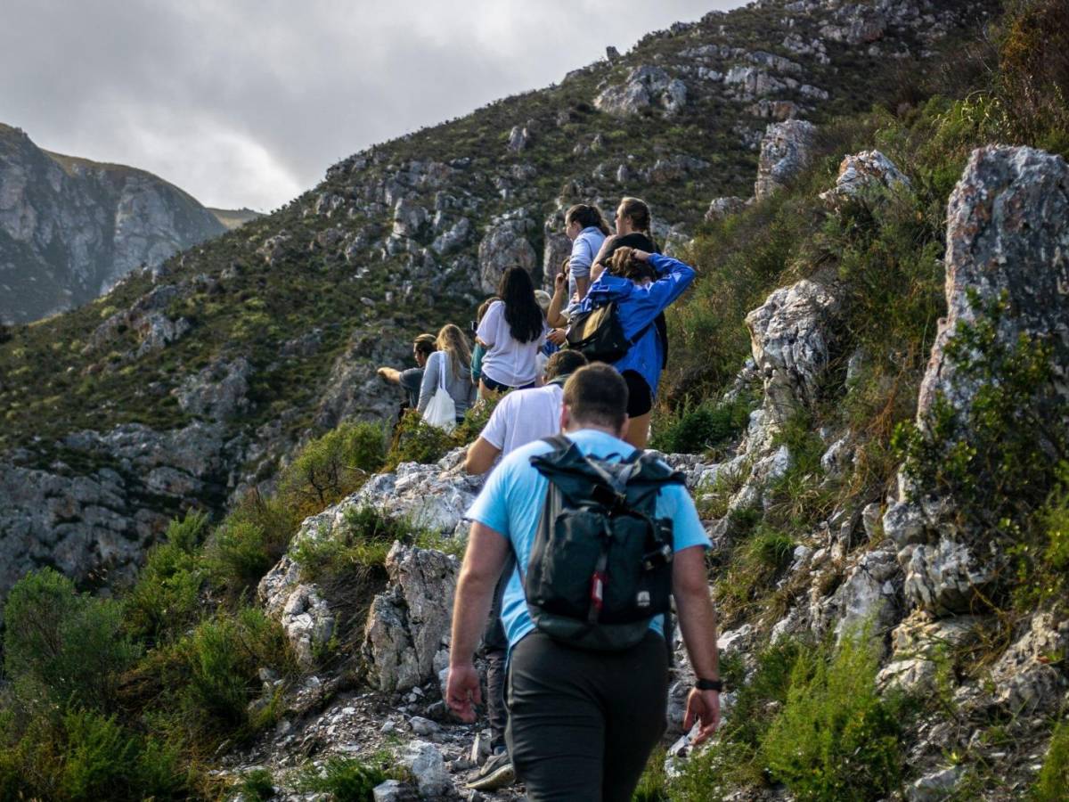 Cape Town Study Abroad students on a mountain hike