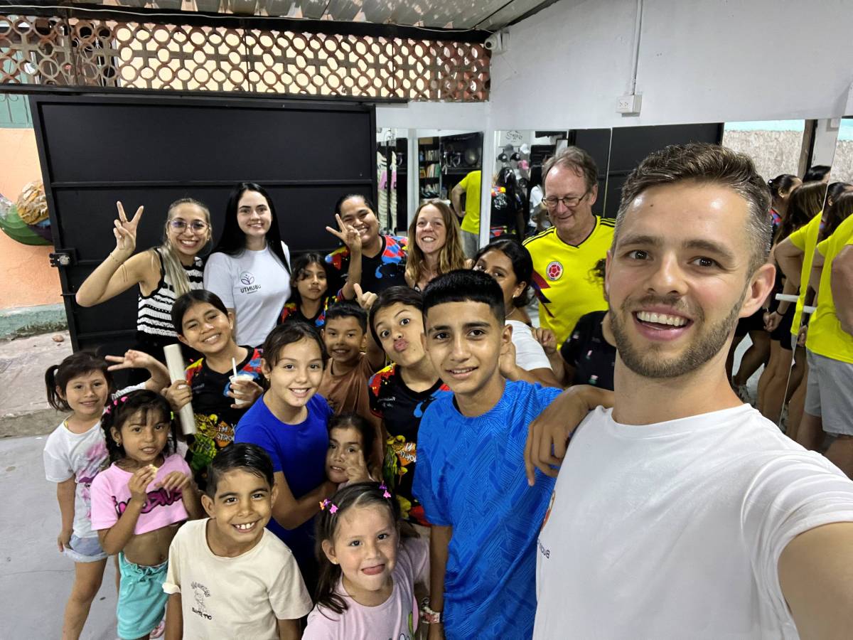 Cartagena + Bucaramanga Children and Community Volunteering