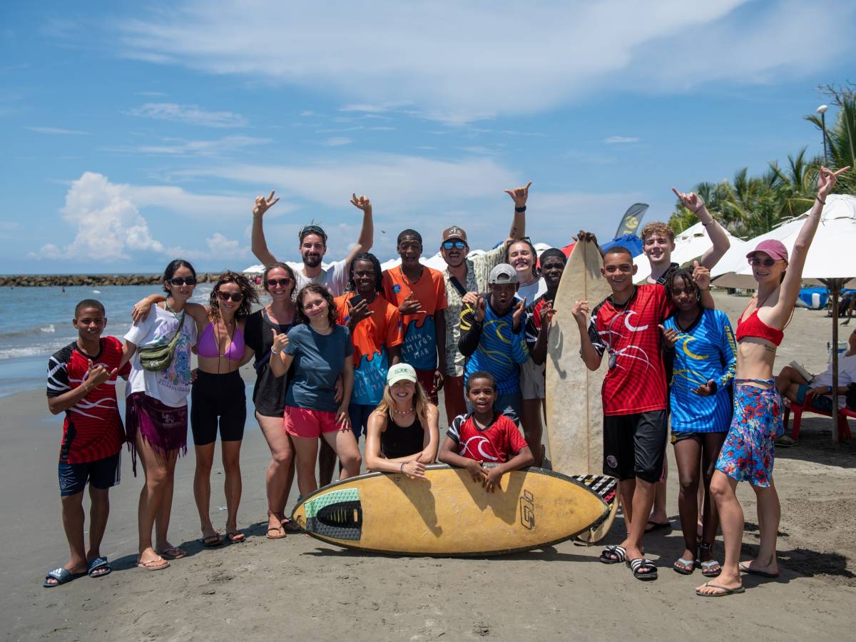 Cartagena + Bucaramanga Children and Community Volunteering