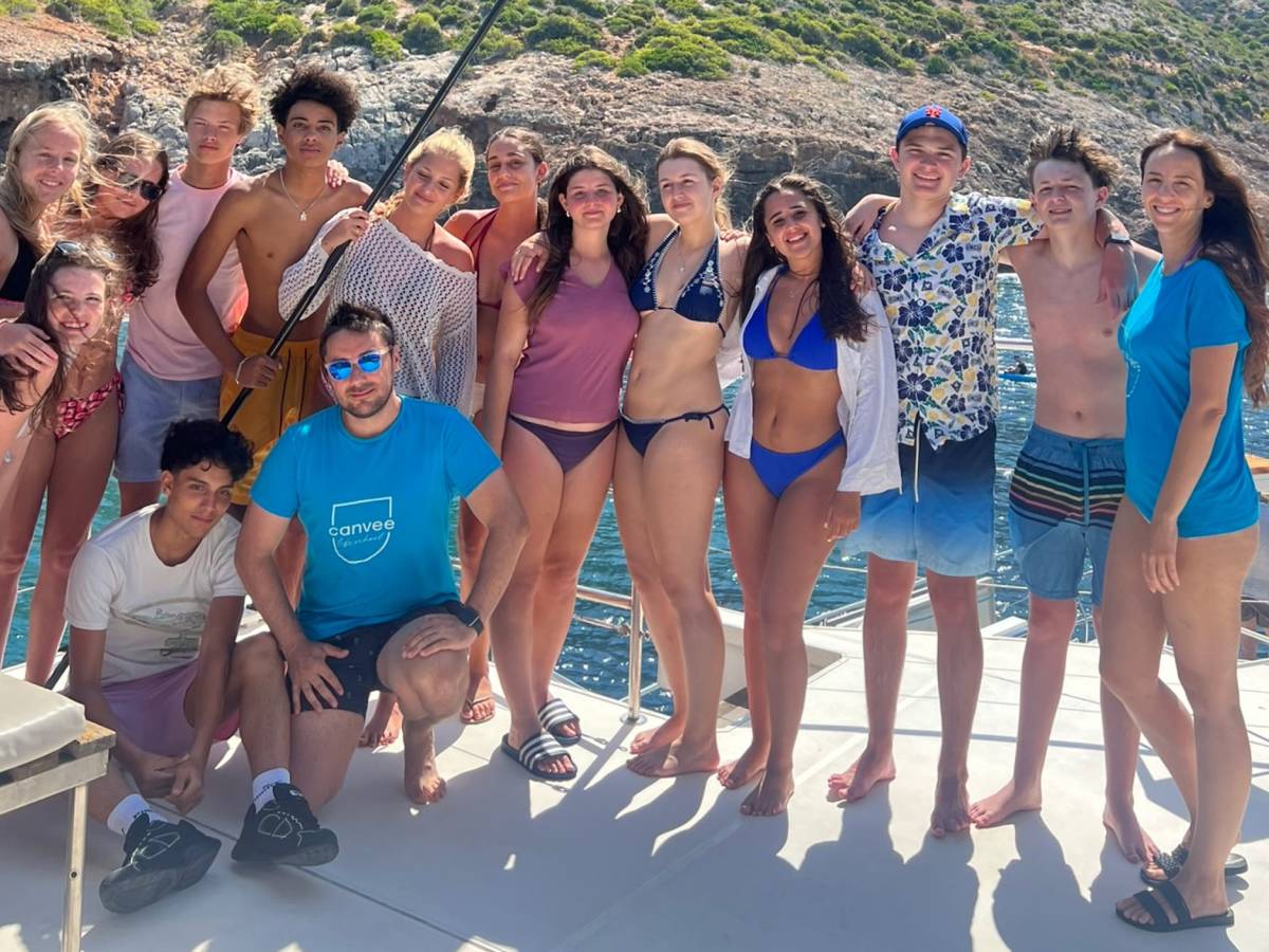 Catamaran Ride Canvee