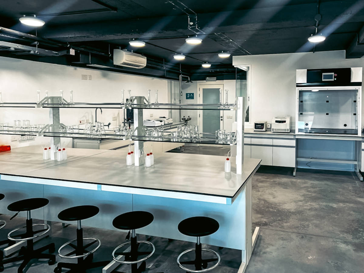 Chemistry laboratory at MediCampus Europeo, Faculty of Medicine in Malta