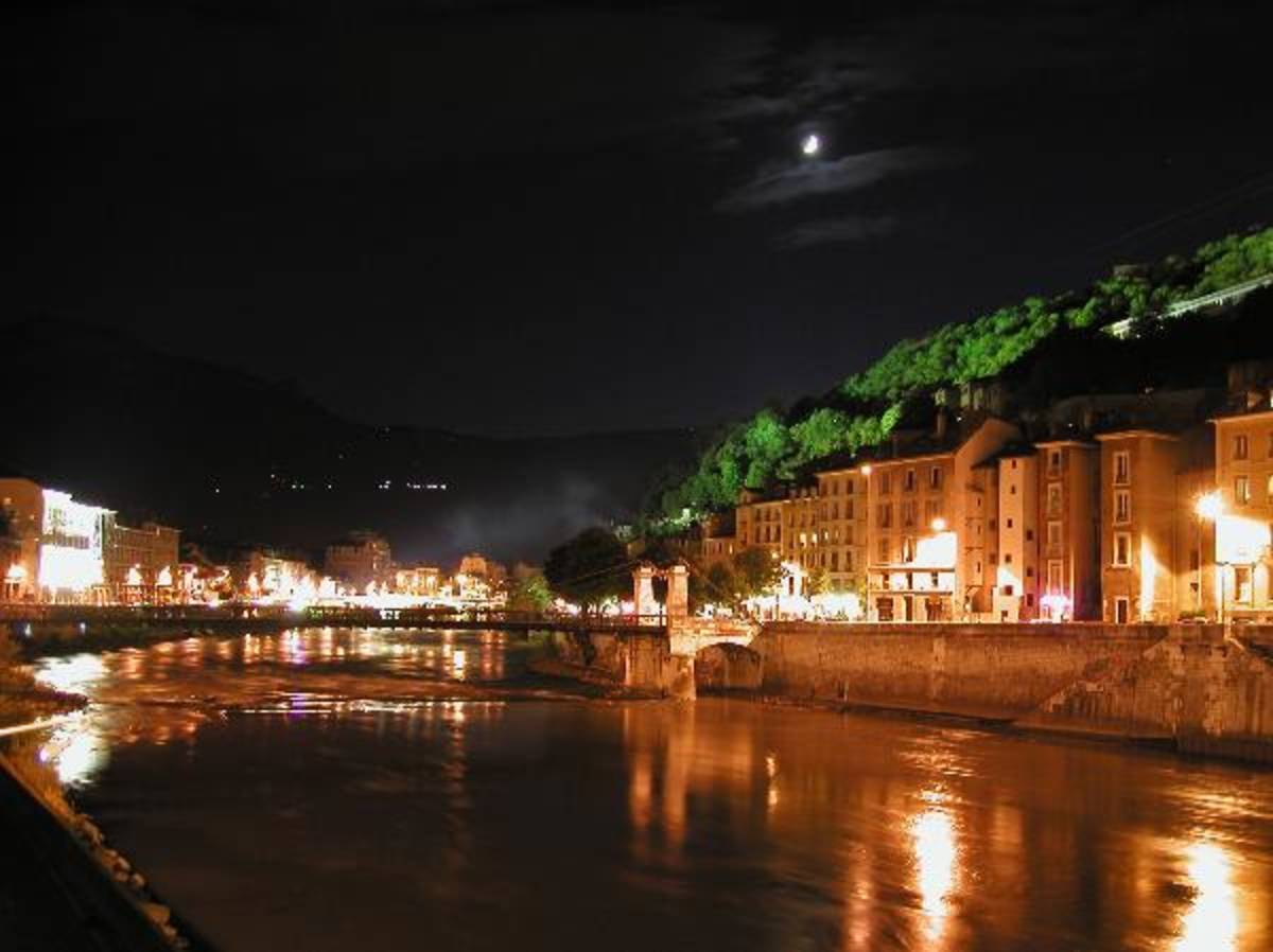 City Lights Study Abroad in Grenoble France with CEA Study Abroad