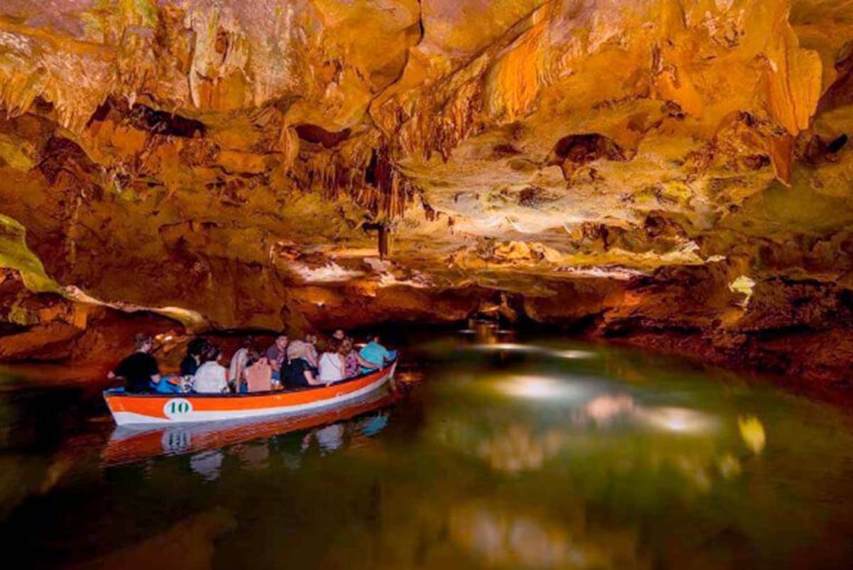 Coves Sant Josep Excursion