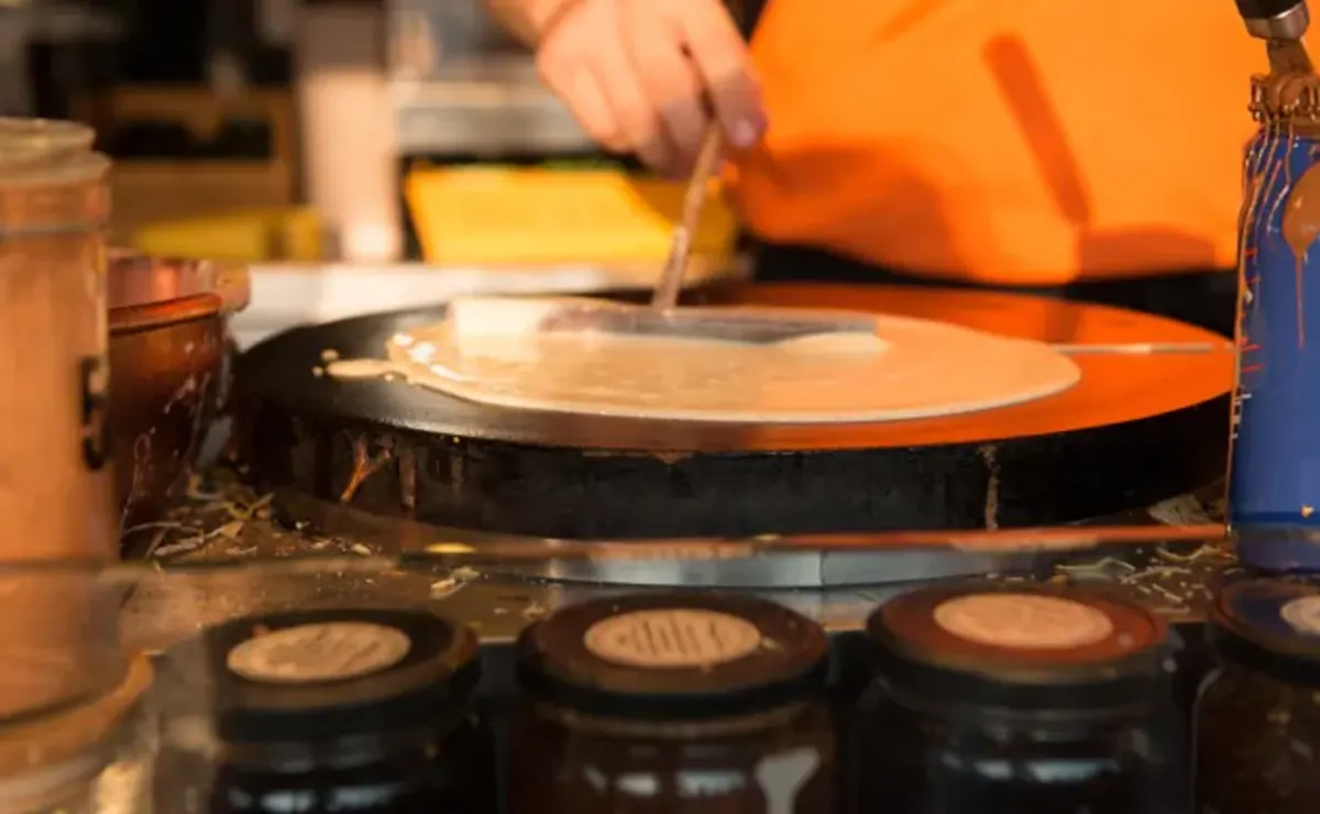 Crepes being made