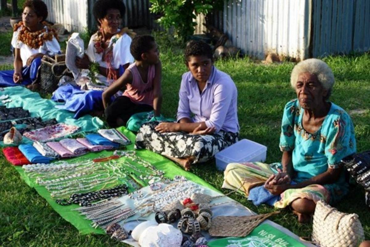 Fiji - Teaching Children of the Dawasamu Islands — photo 7