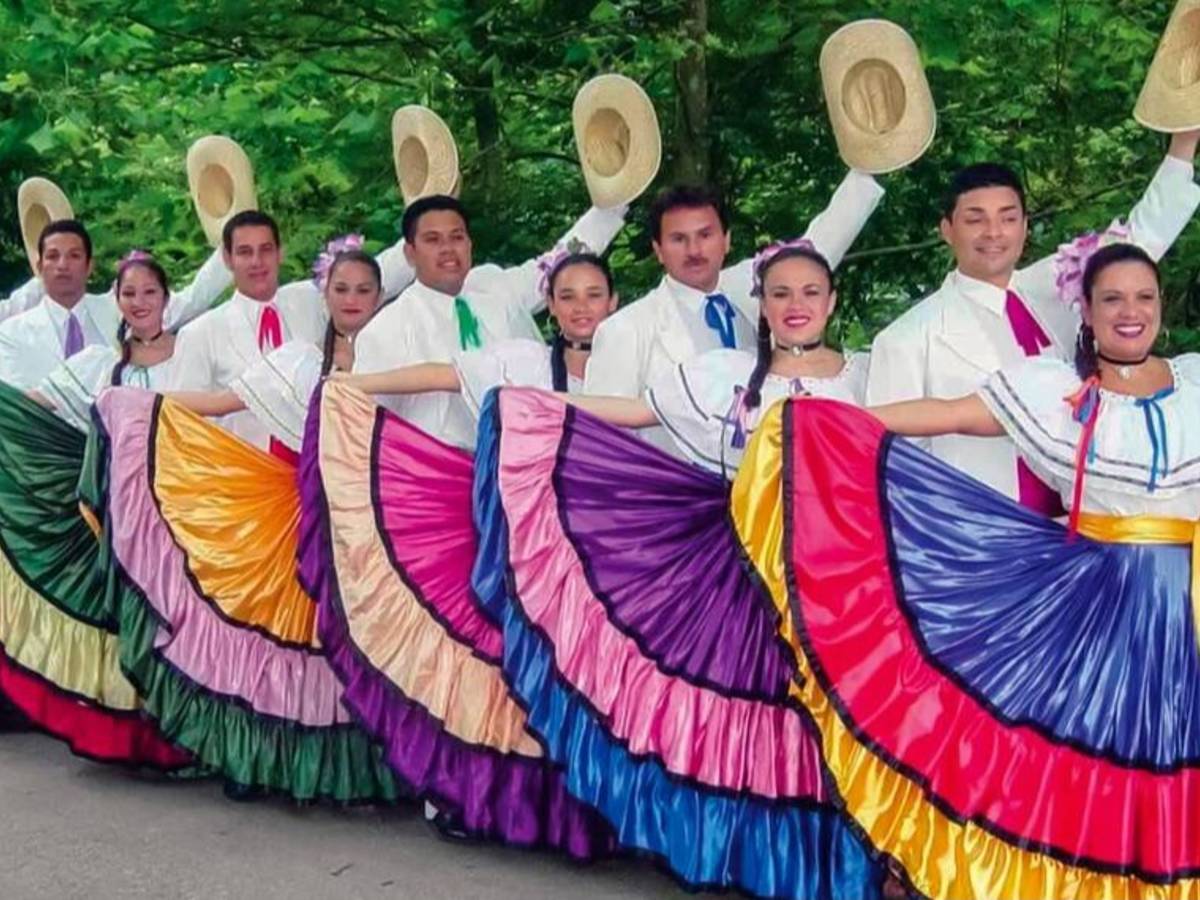 Dancers in Costa Rica
