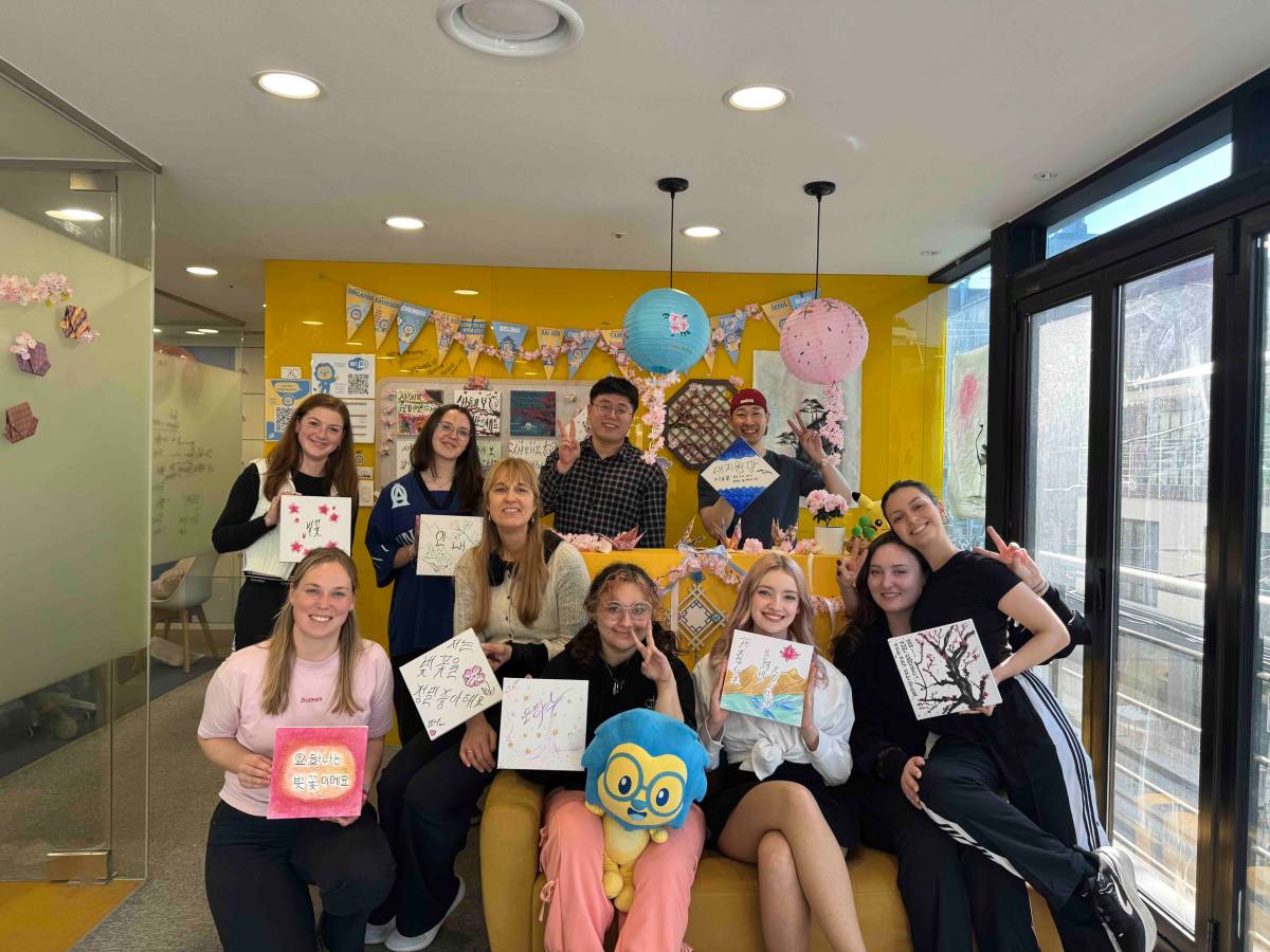 Decorating LTL Seoul together