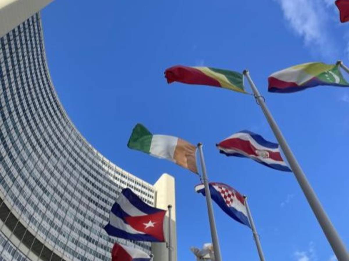 Flags outside of the UN headquarters.