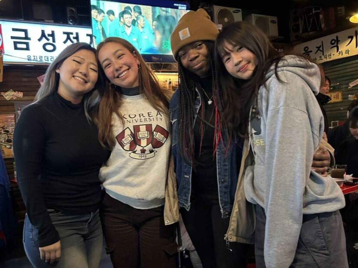 Friends in Seoul