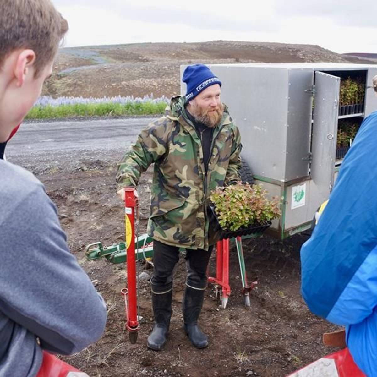 GoBeyond-Community-Service-Program-Iceland-3