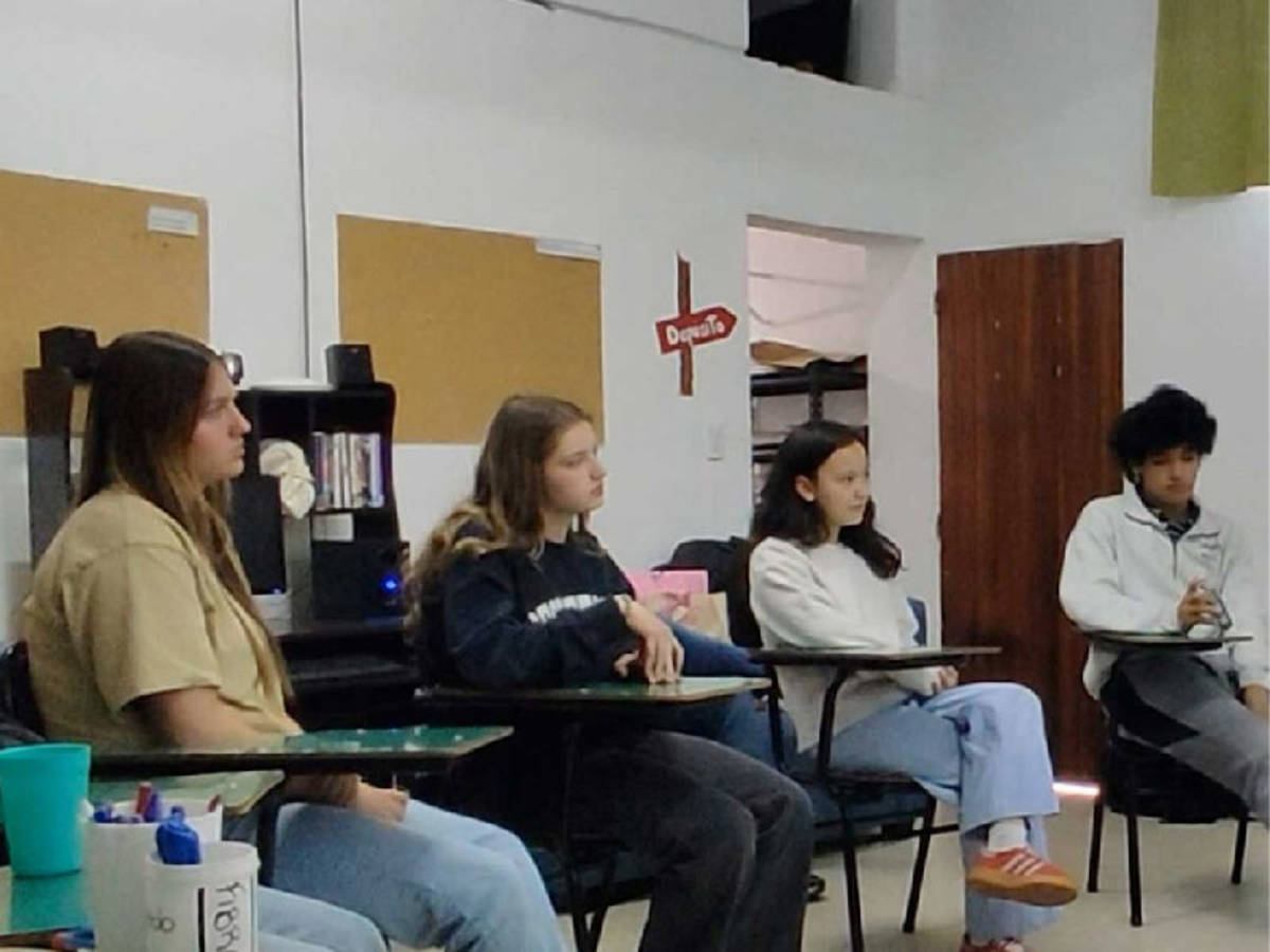 group in the mondify immersive Spanish course