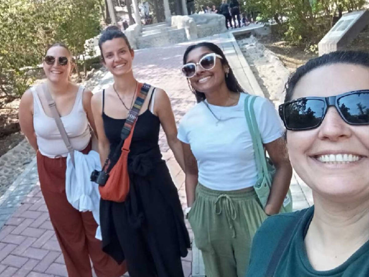 group in the mondify immersive Spanish course
