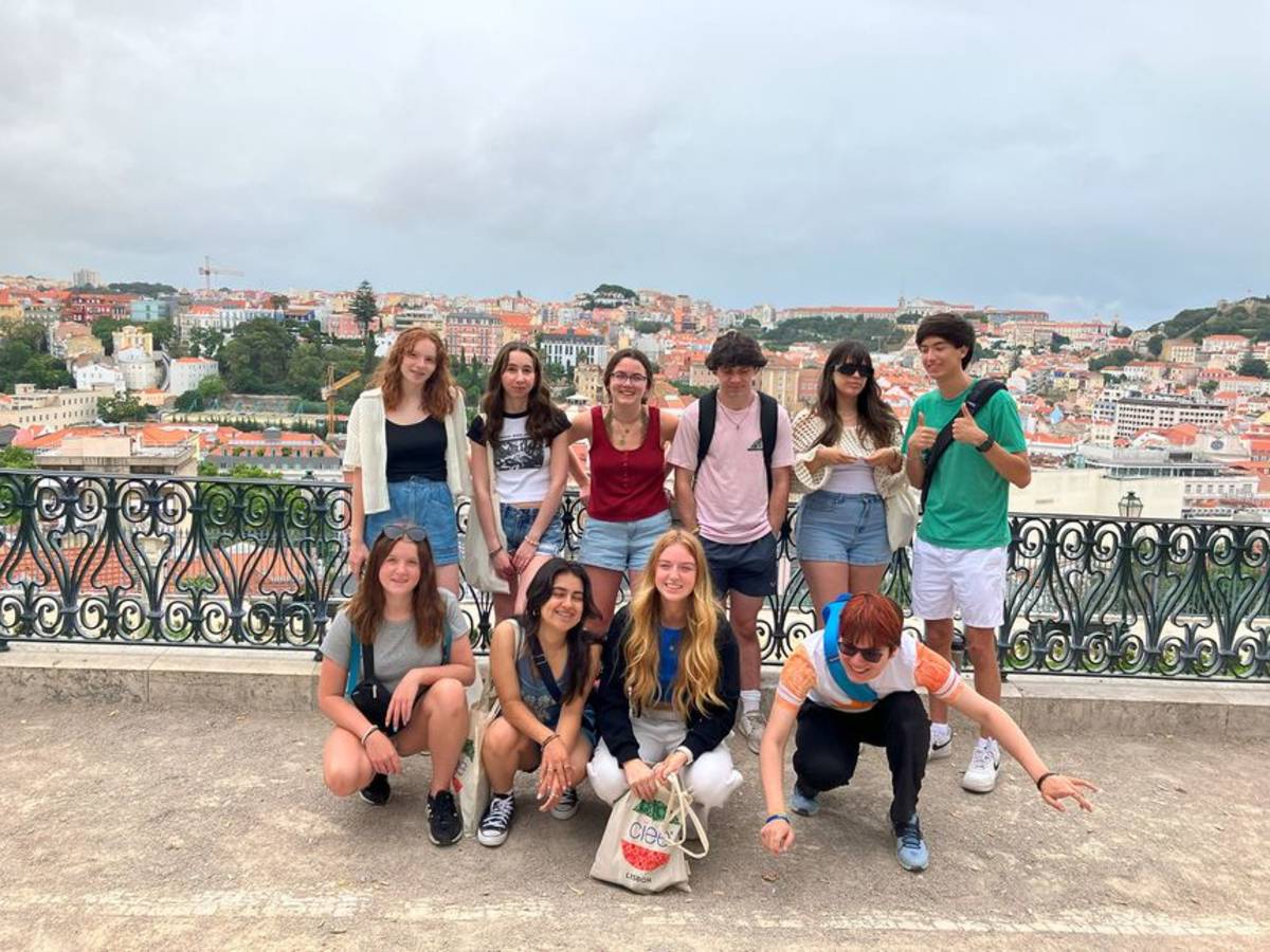 Group shot of high schoolers in Lisbon