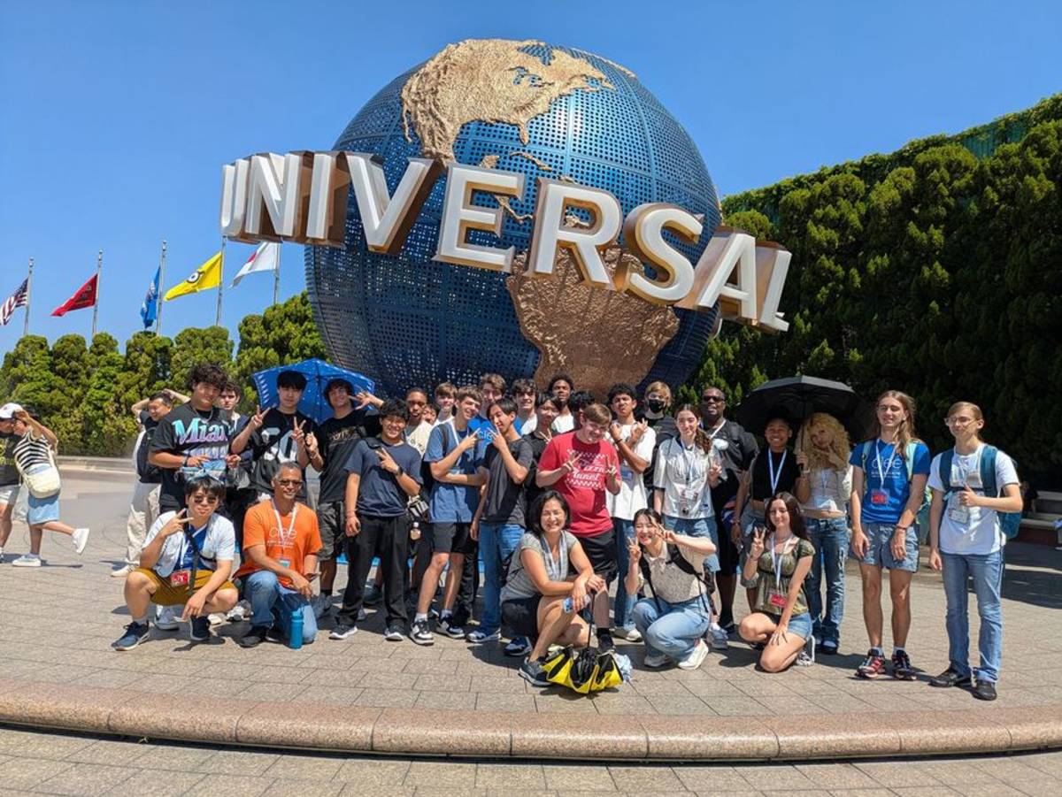 High school students visiting Universal Japan