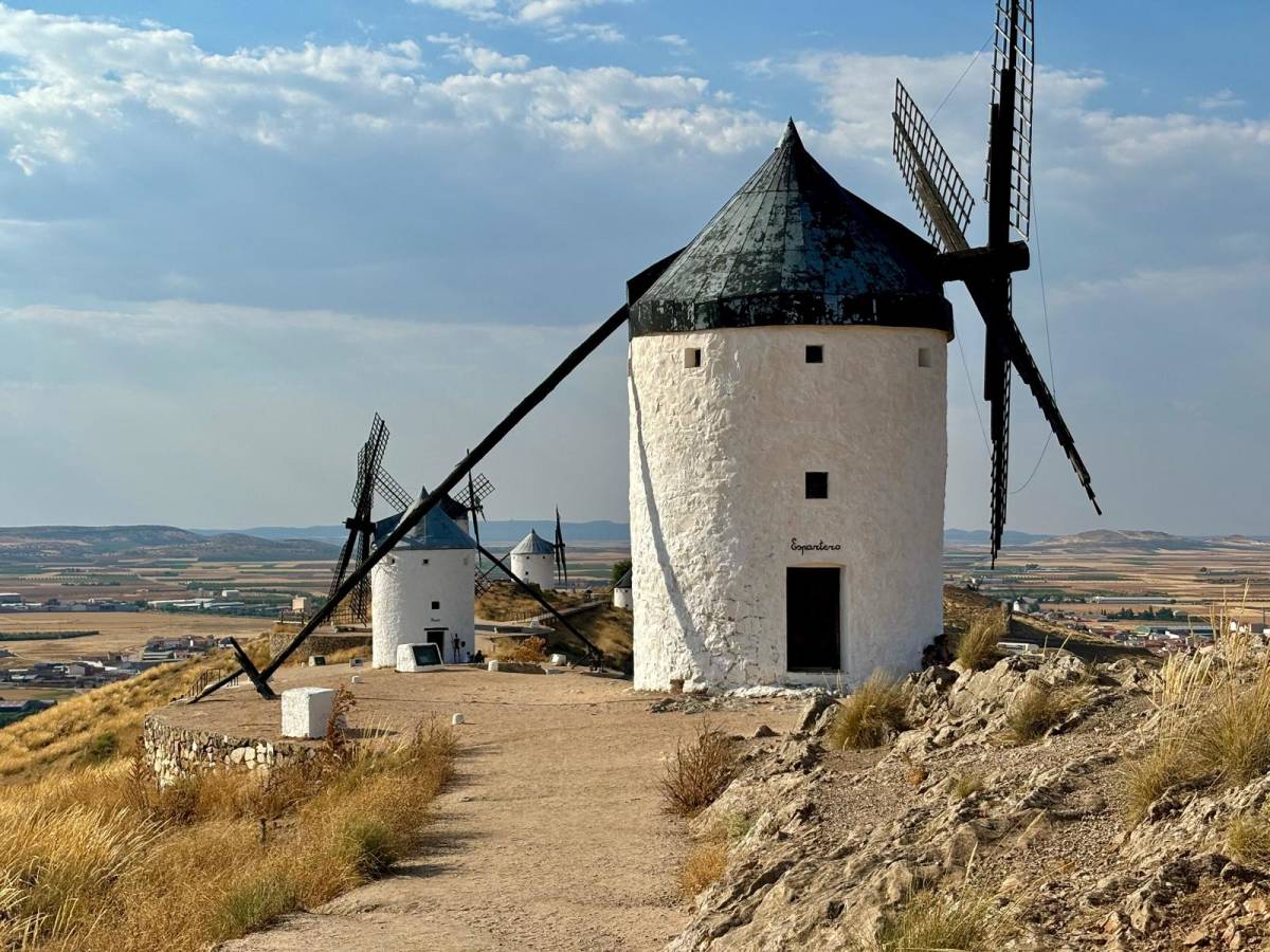 Iconic windmills in Spain, an RVF teaching abroad cultural experience.