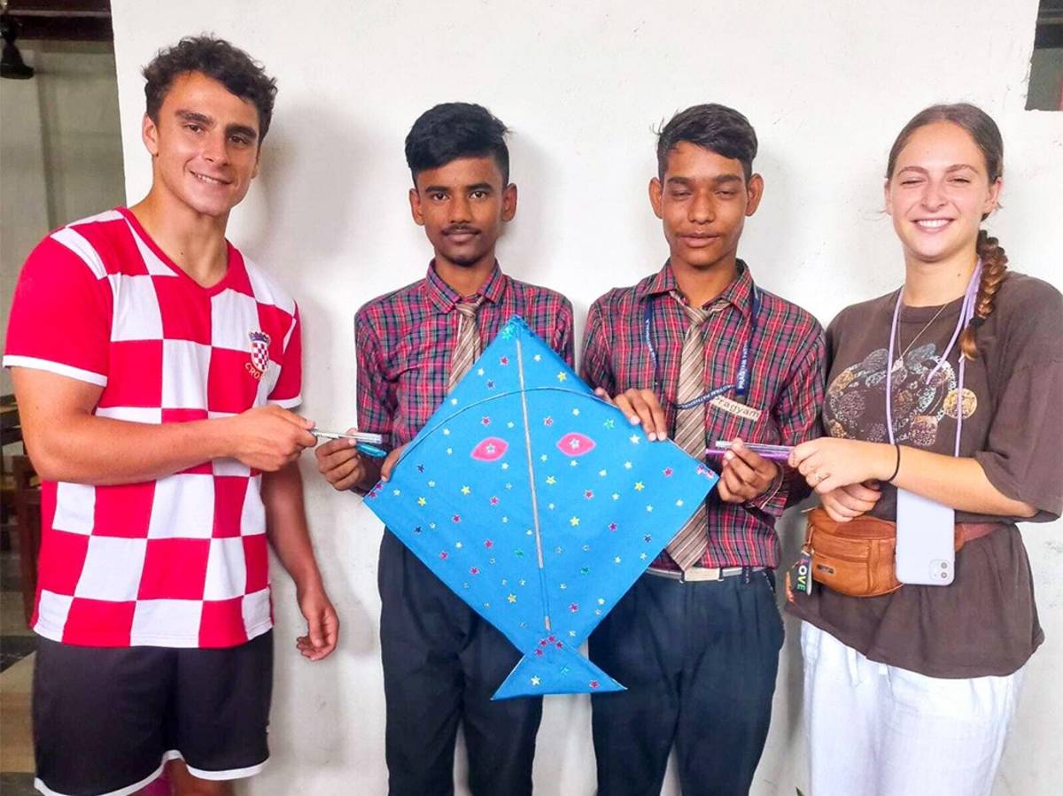 india slum teaching