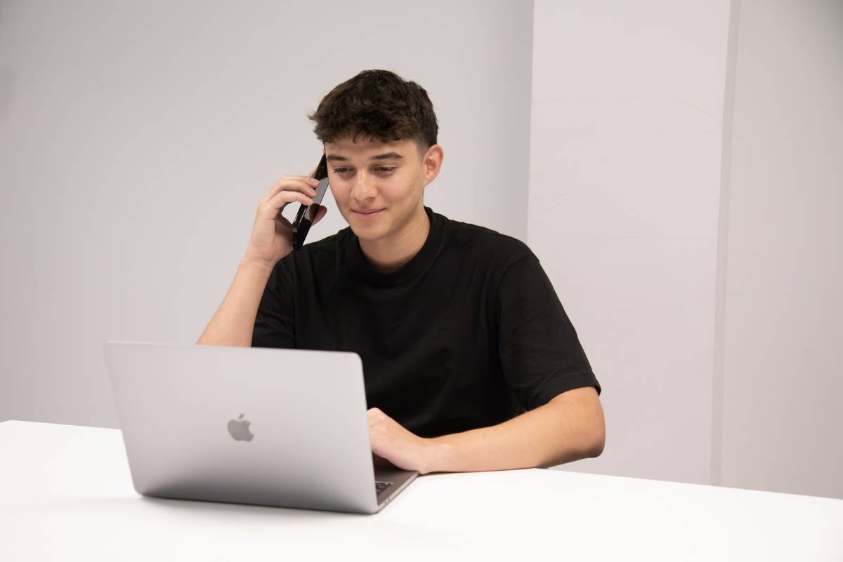 Intern