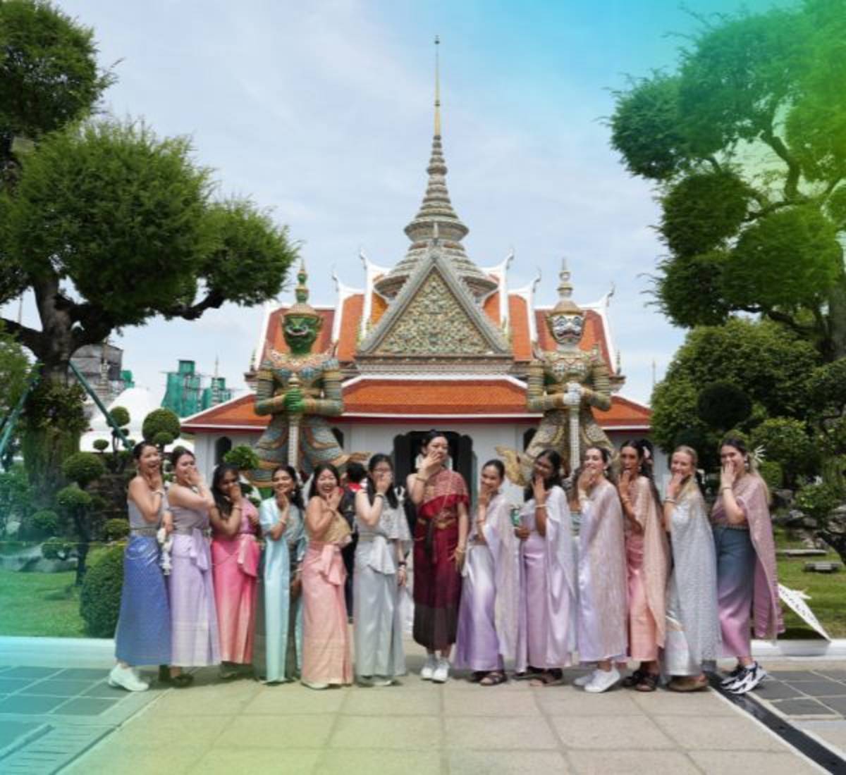 Interns from The Intern Group enjoying their time in Bangkok