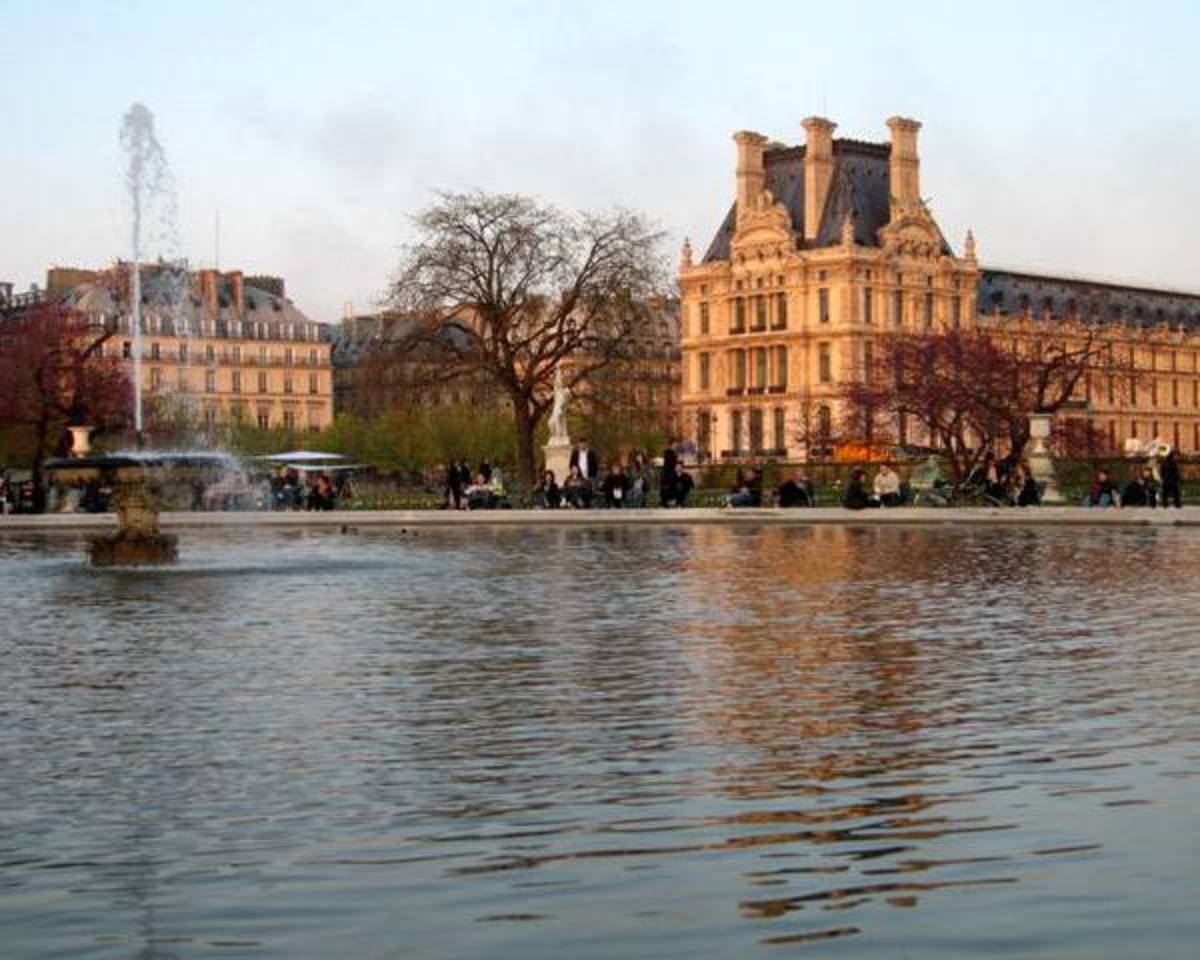 Intern in Paris
