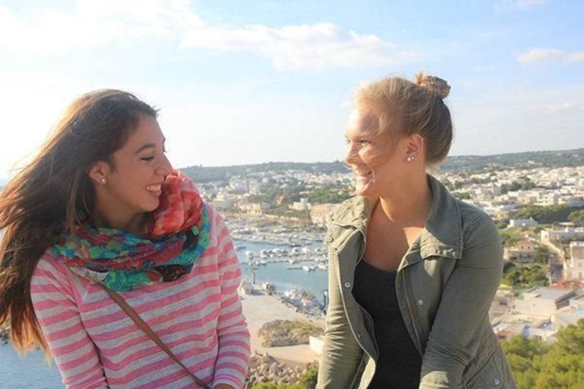 make international friends in Italy