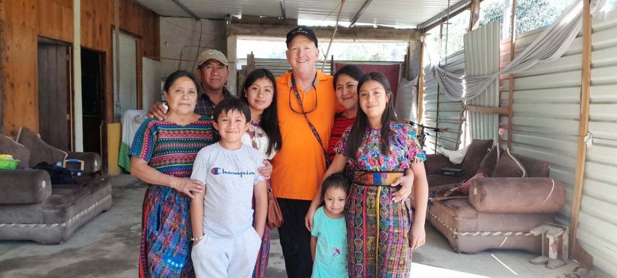 IVHQ Volunteer with a Local Mayan Family