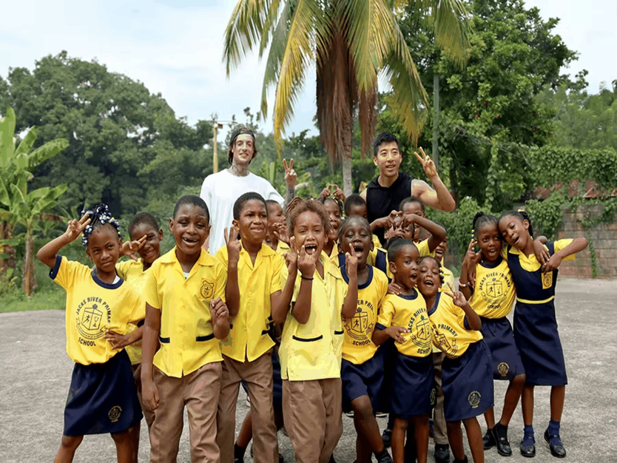 IVHQ Volunteers with their Sports Development Class in St Mary Jamaica