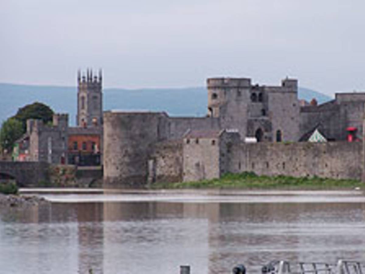 AIFS Abroad in Limerick, Republic of Ireland: Summer — photo 1