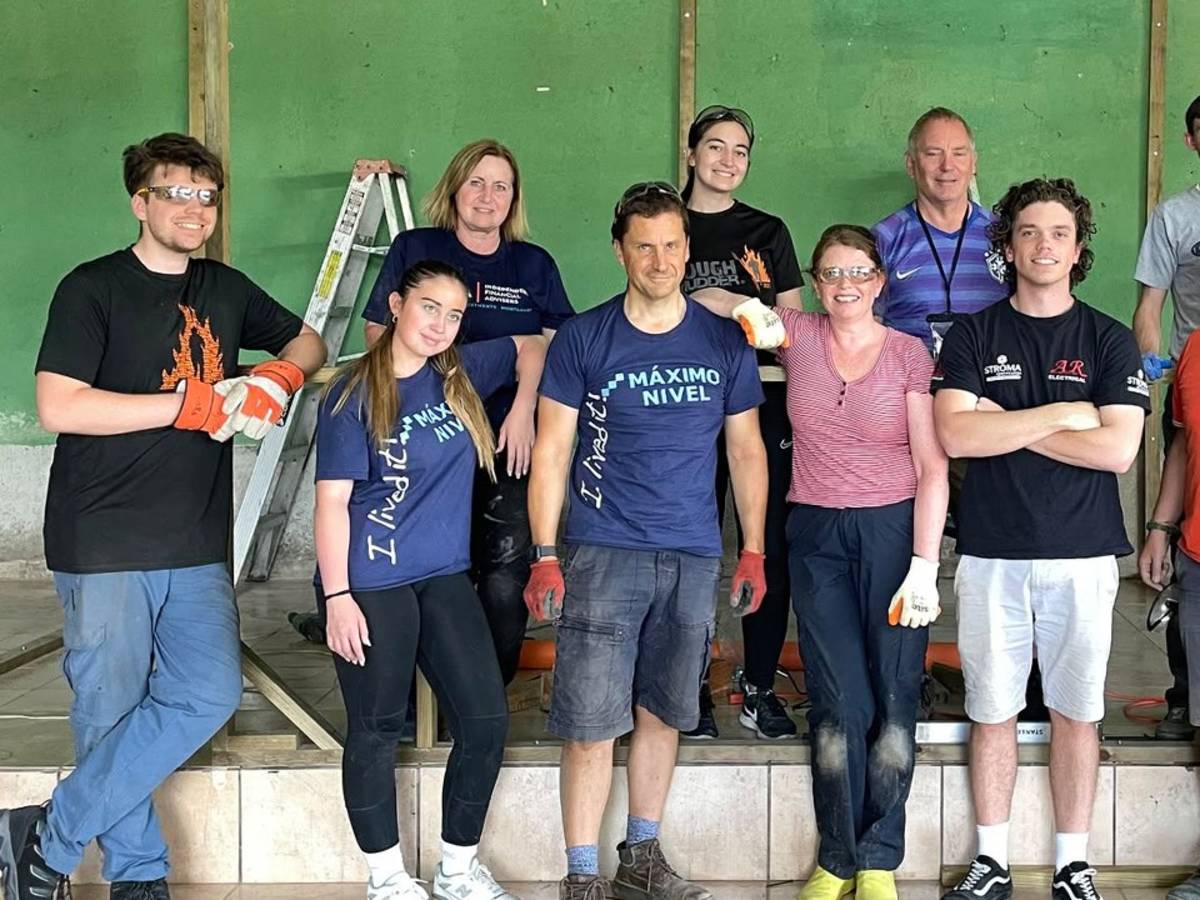 Maximo Nivel Gap Year program participants in Guatemala