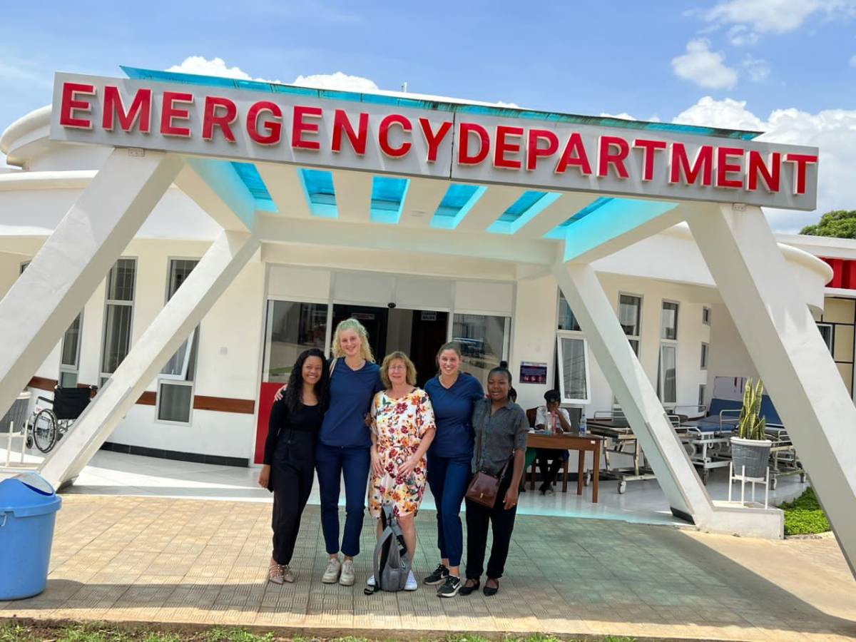 medi trip emergency medicine volunteering