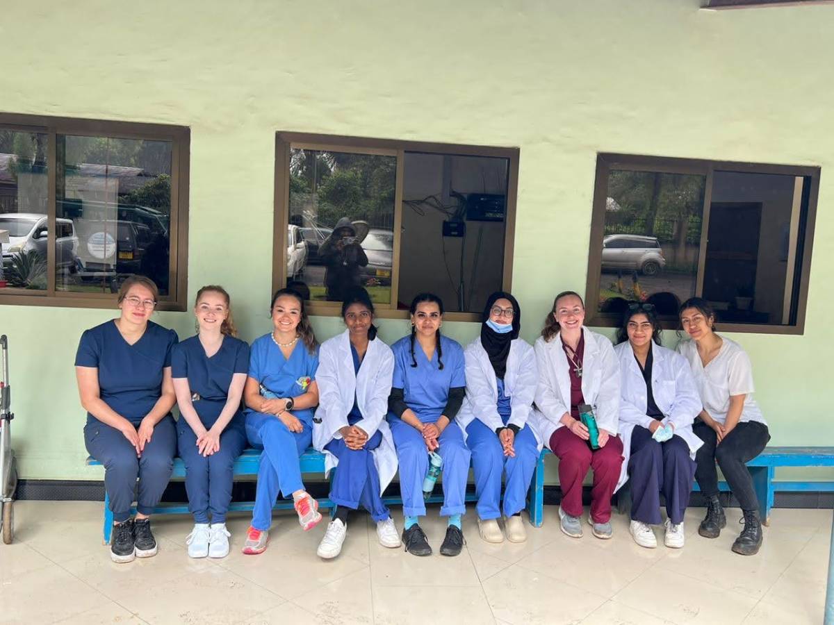 medi trip hospital assistants volunteering