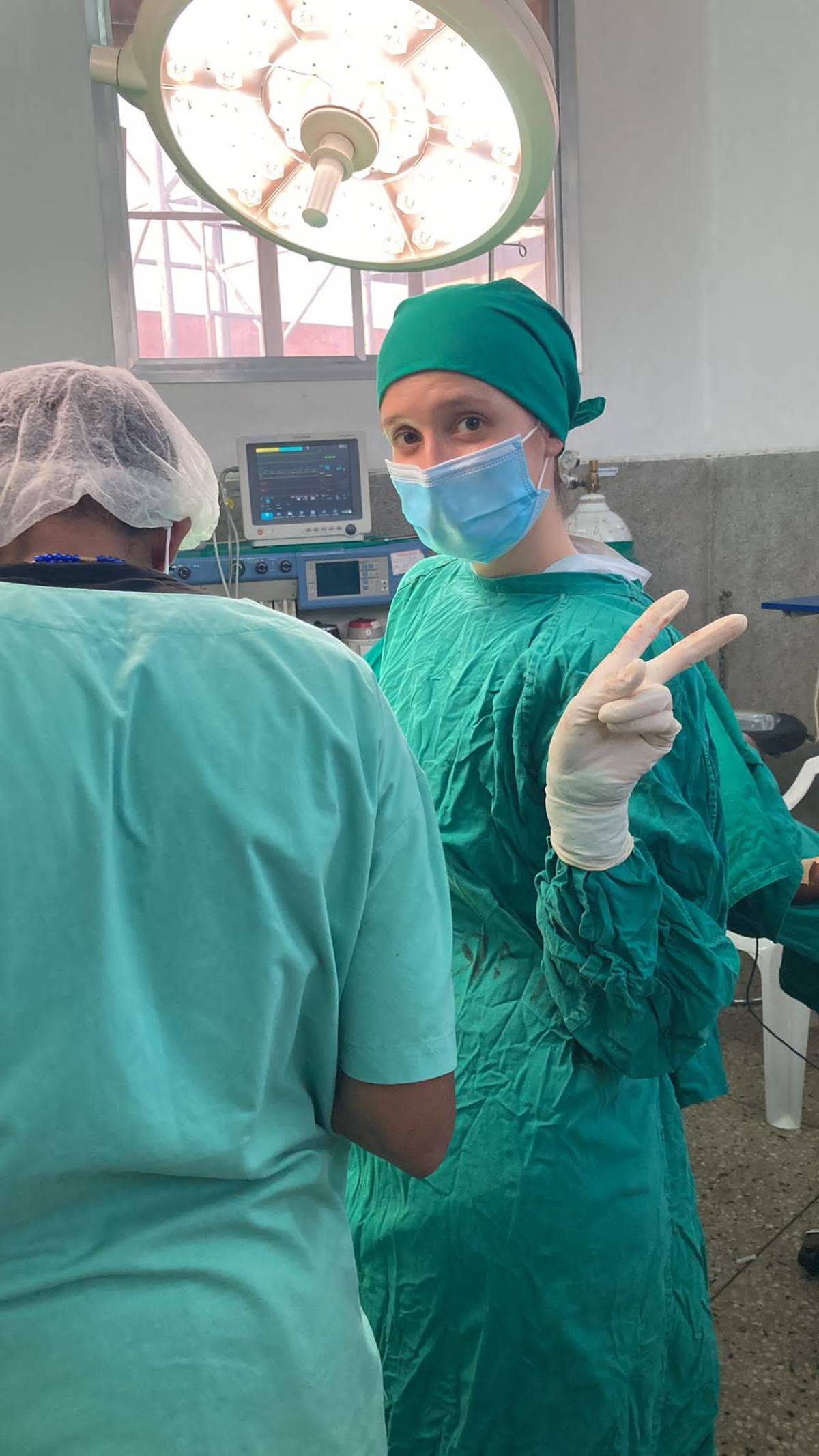 medi trip hospital assistants volunteering