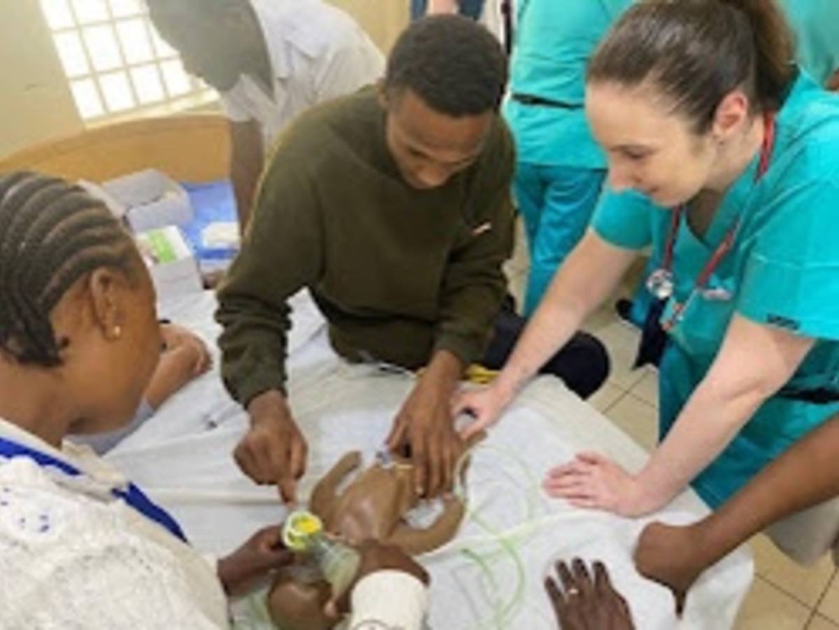 medi trip medical doctors/premed volunteering