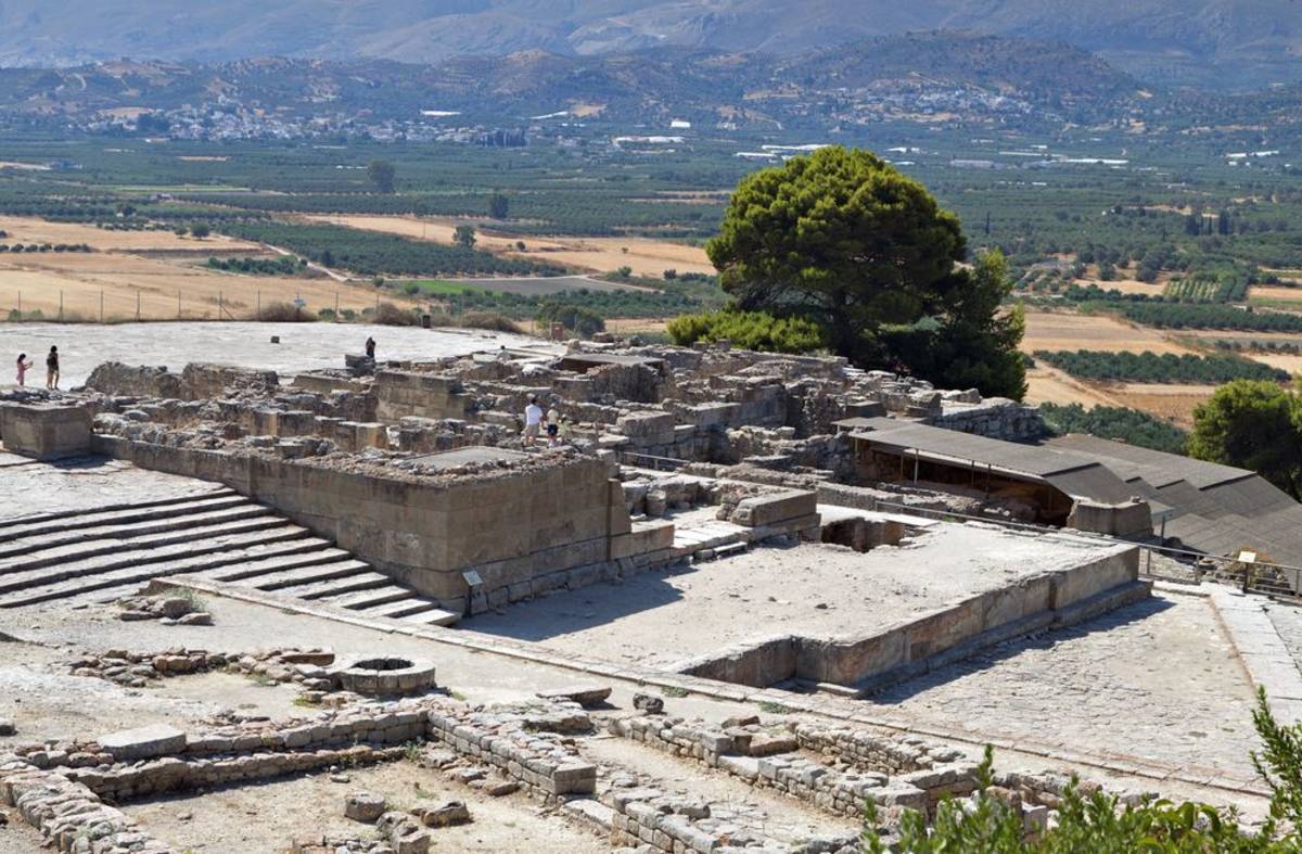 Overlook view of Phiastos