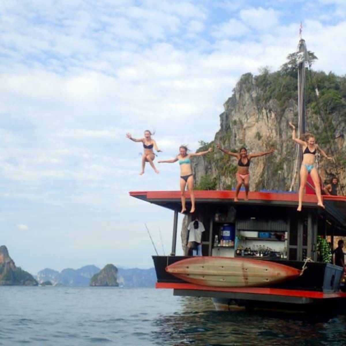 jump_Pacific Discovery