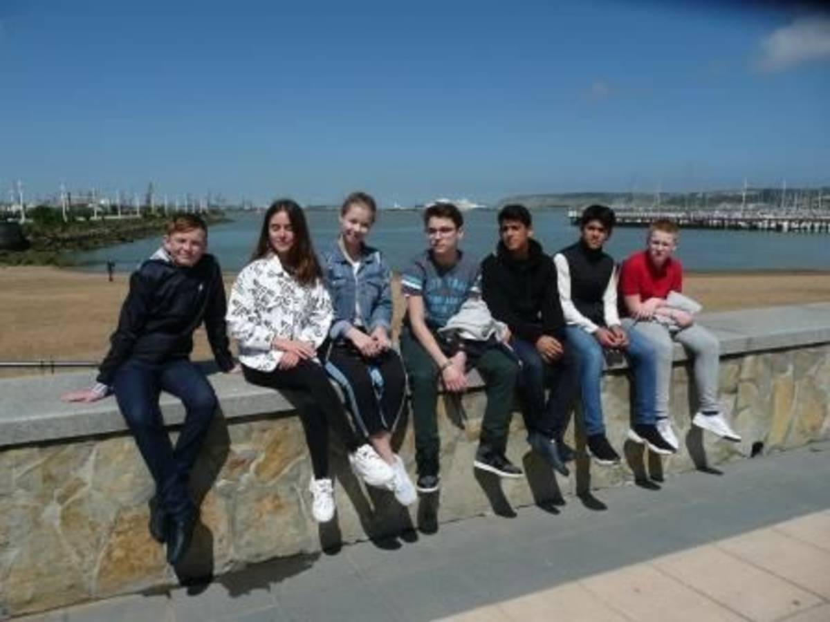 Summer Junior Spanish course with surf lessons