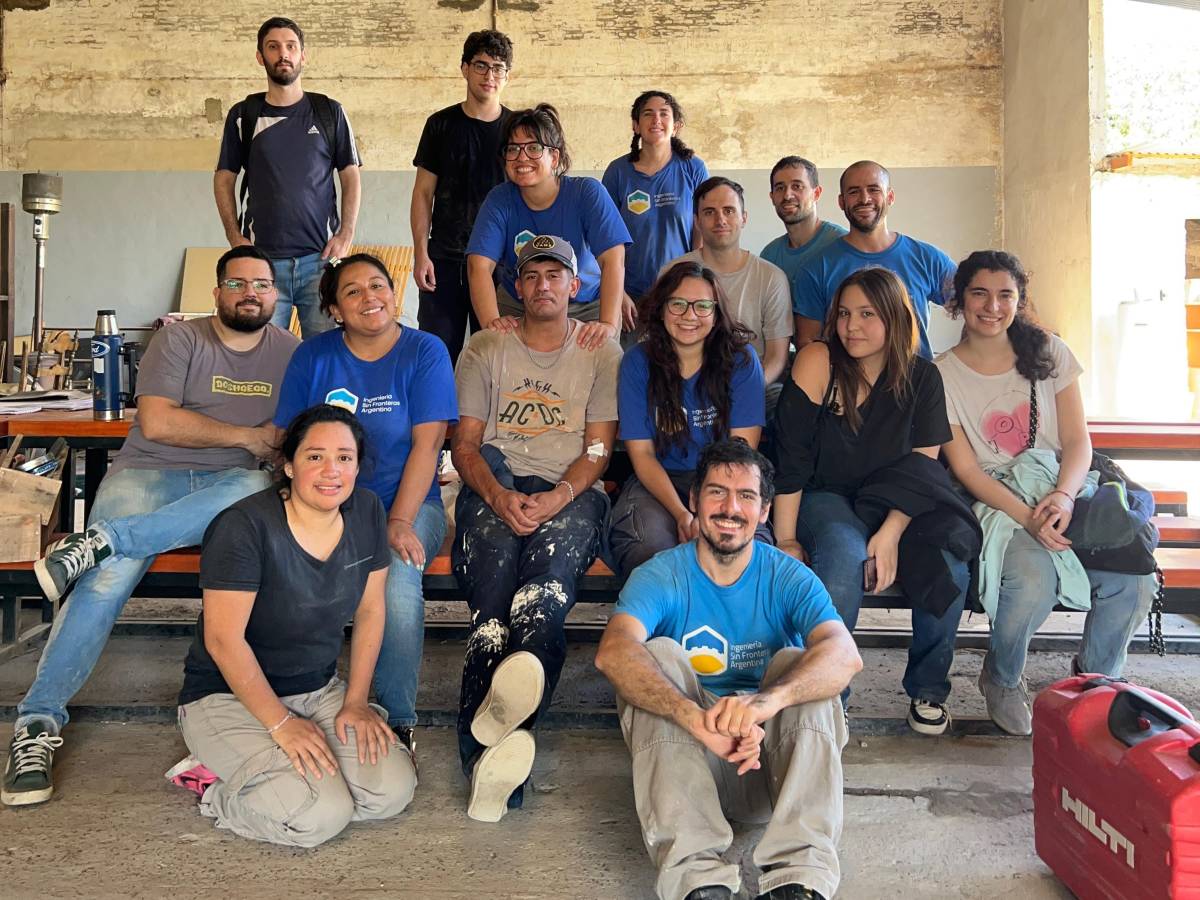 Participants and technical coordinators at a construction workday