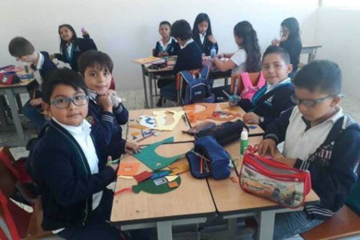 Peruvian kids in the classroom