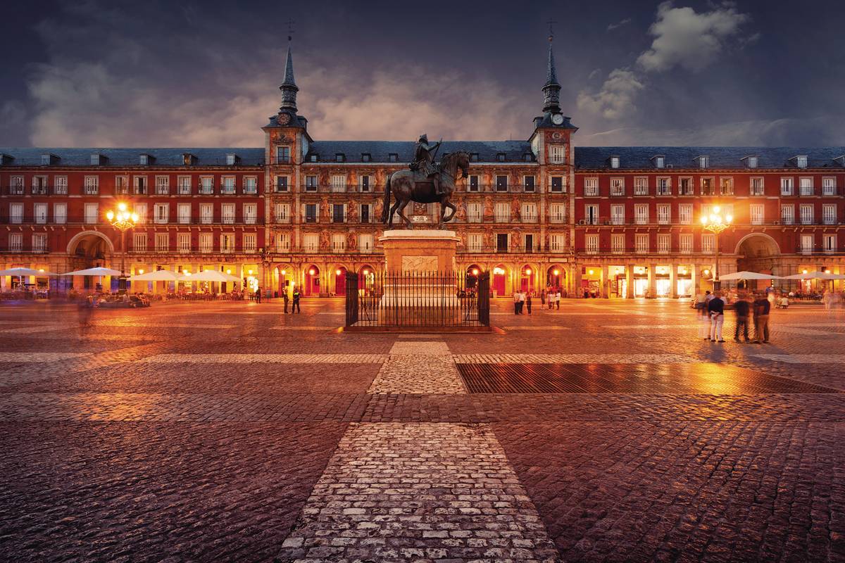 Plaza in Madrid at night