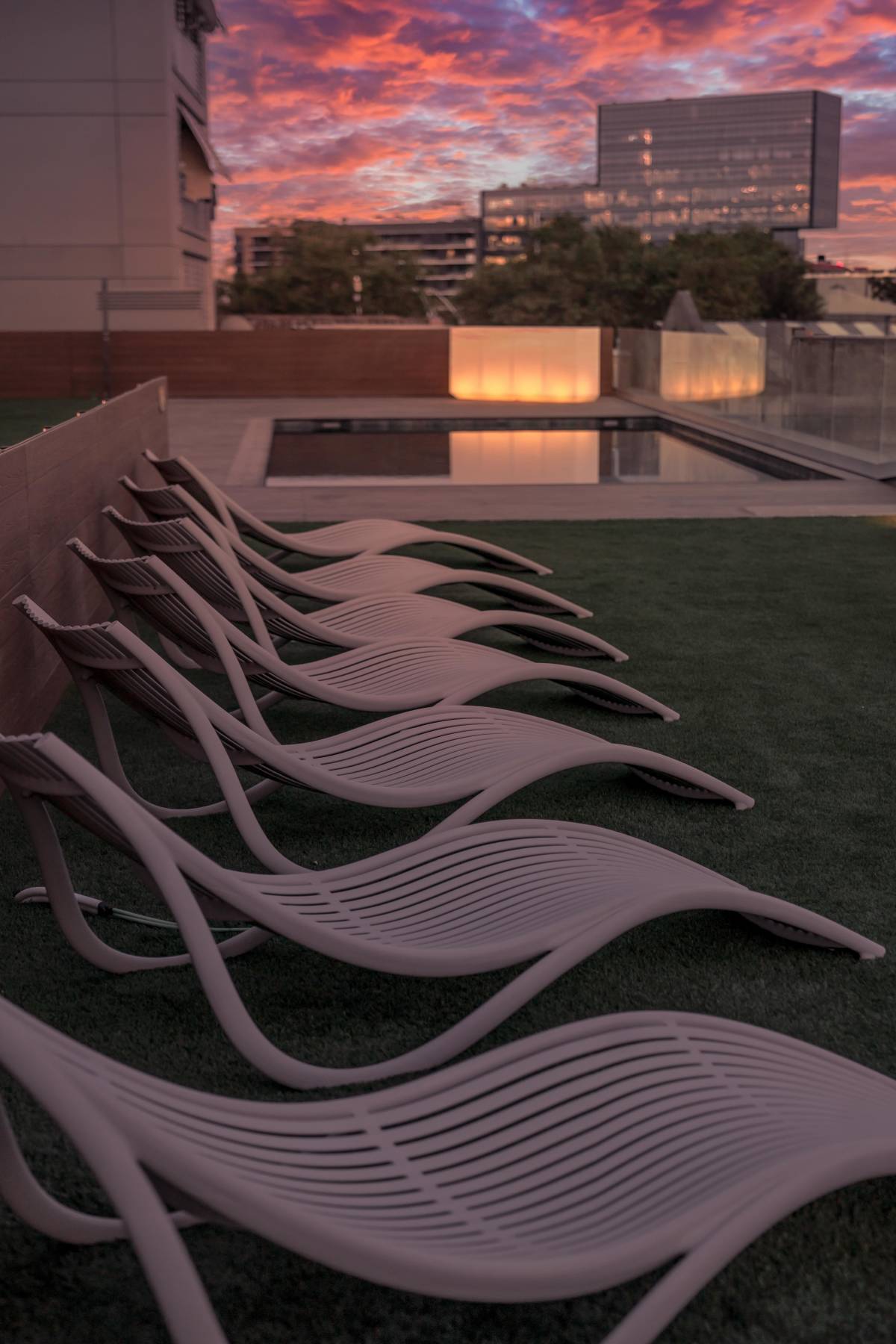 Roof top pool