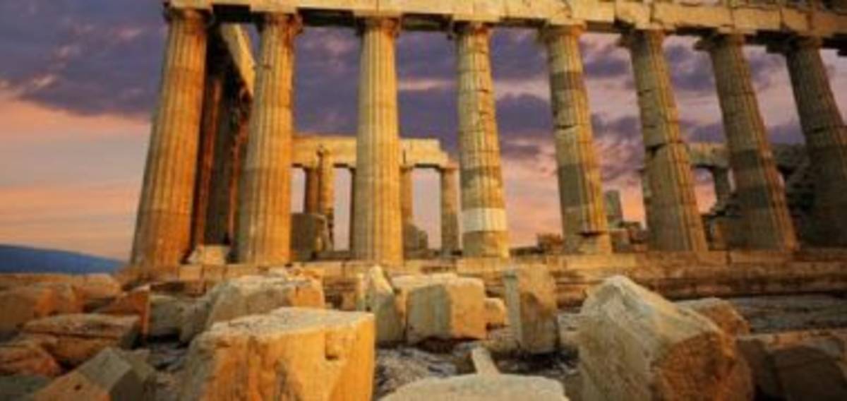 Ruins of the Parthenon in Athens at sunset