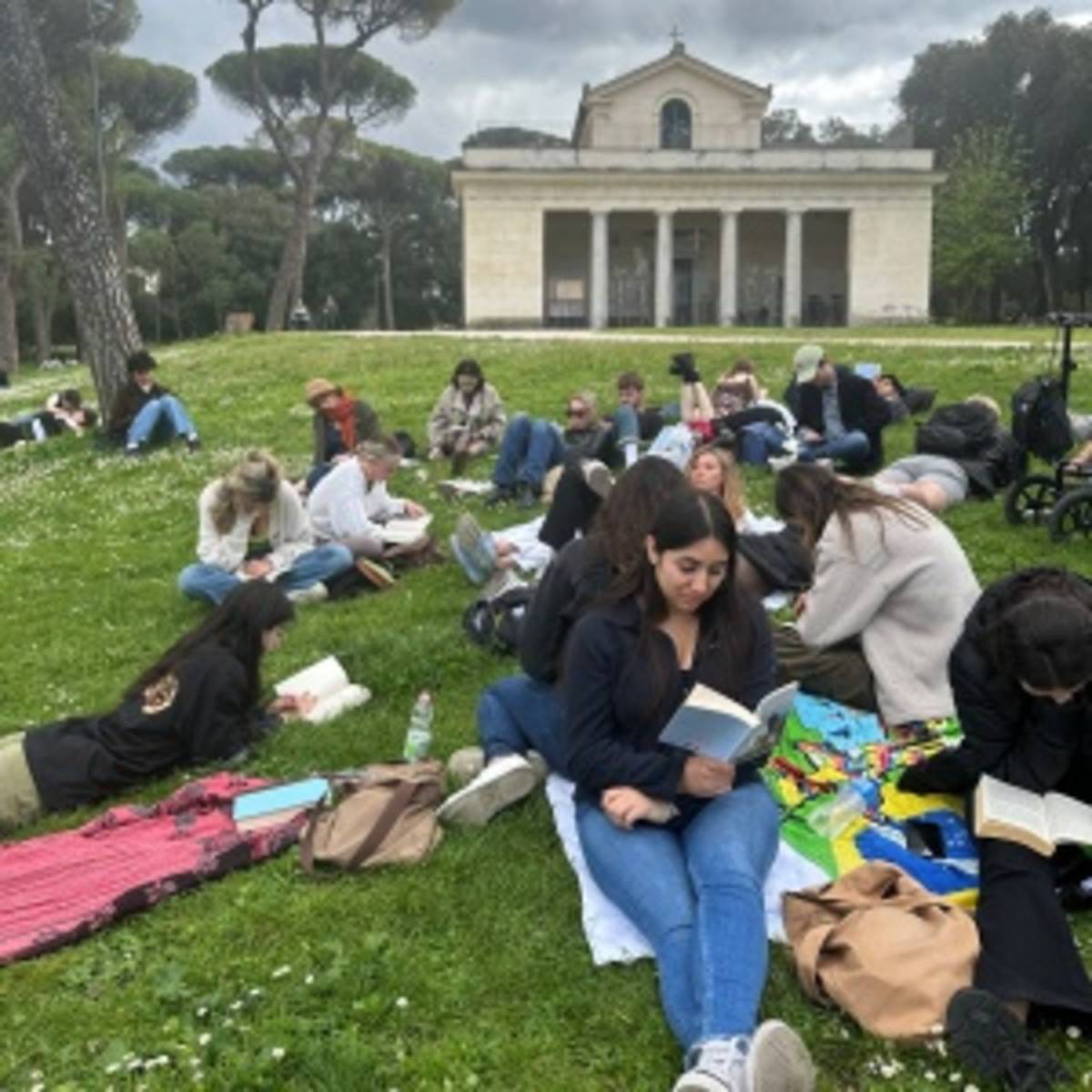 SBCC students on lawn in Park of Villa Borghese Rome