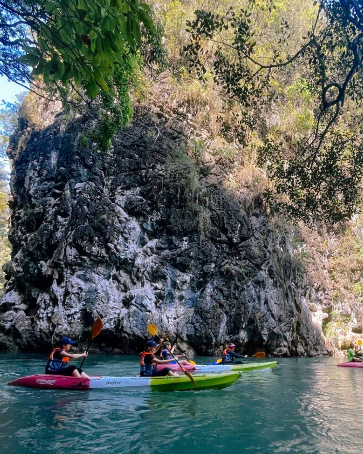 Se Kayaking in Thailand