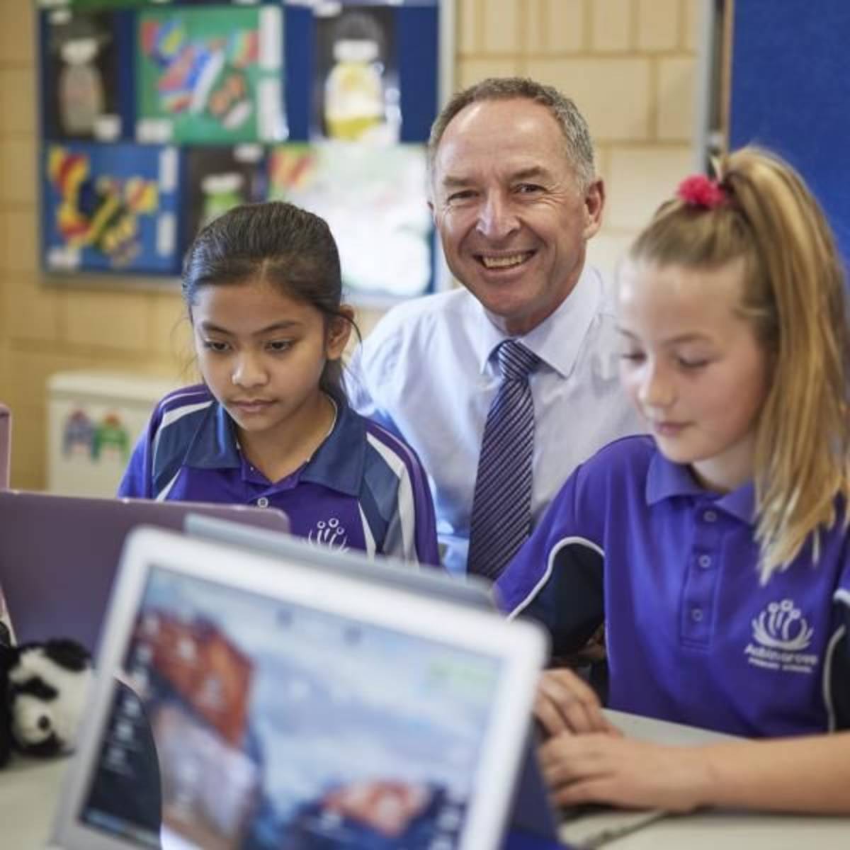 Teach in international schools
