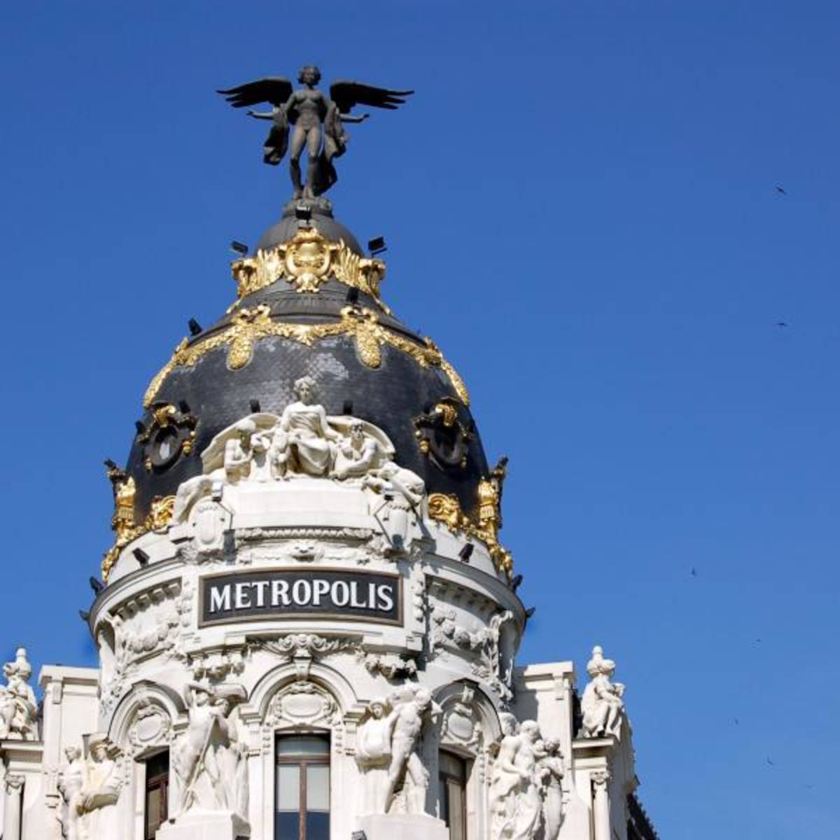 Metropolis Building in Madrid