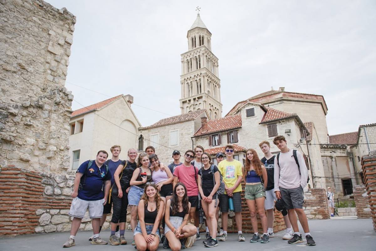 split croatia students posing