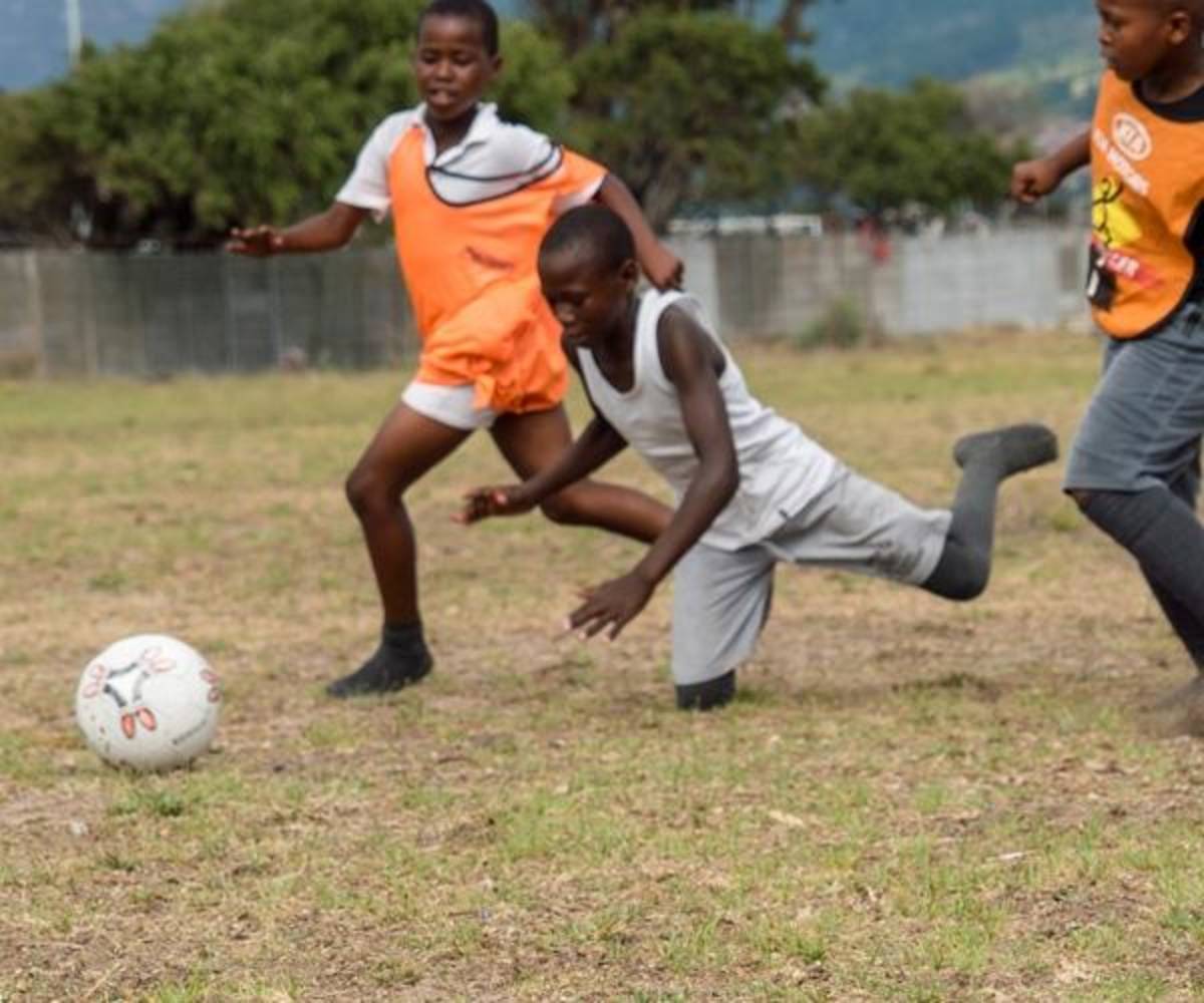 Sports-coaching-and-development-cape-town-volunteer-african-impact