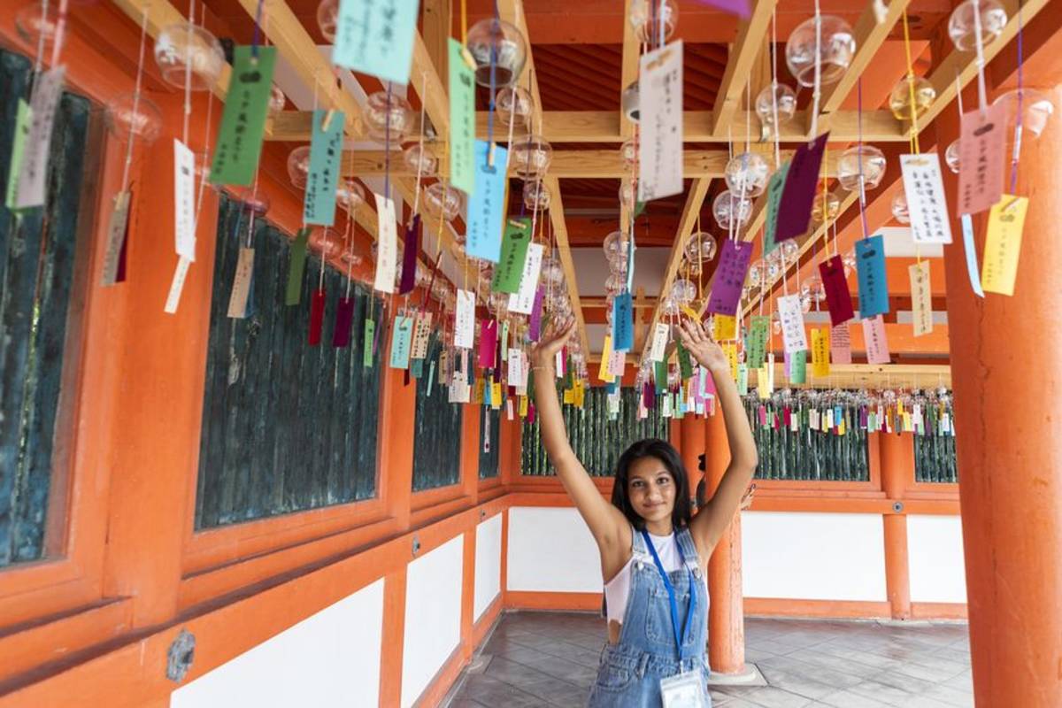Student in Kyoto shrine