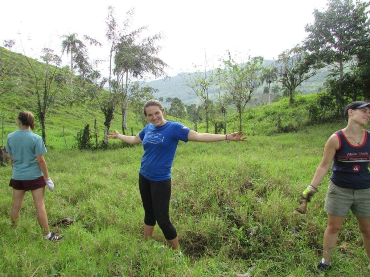 Student participants exploring Santiago de los Caballeros 