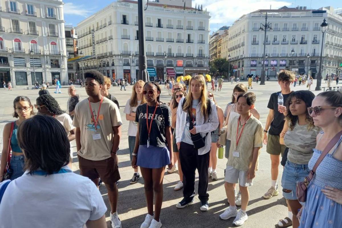 Student participants touring the streets of Madrid while on program