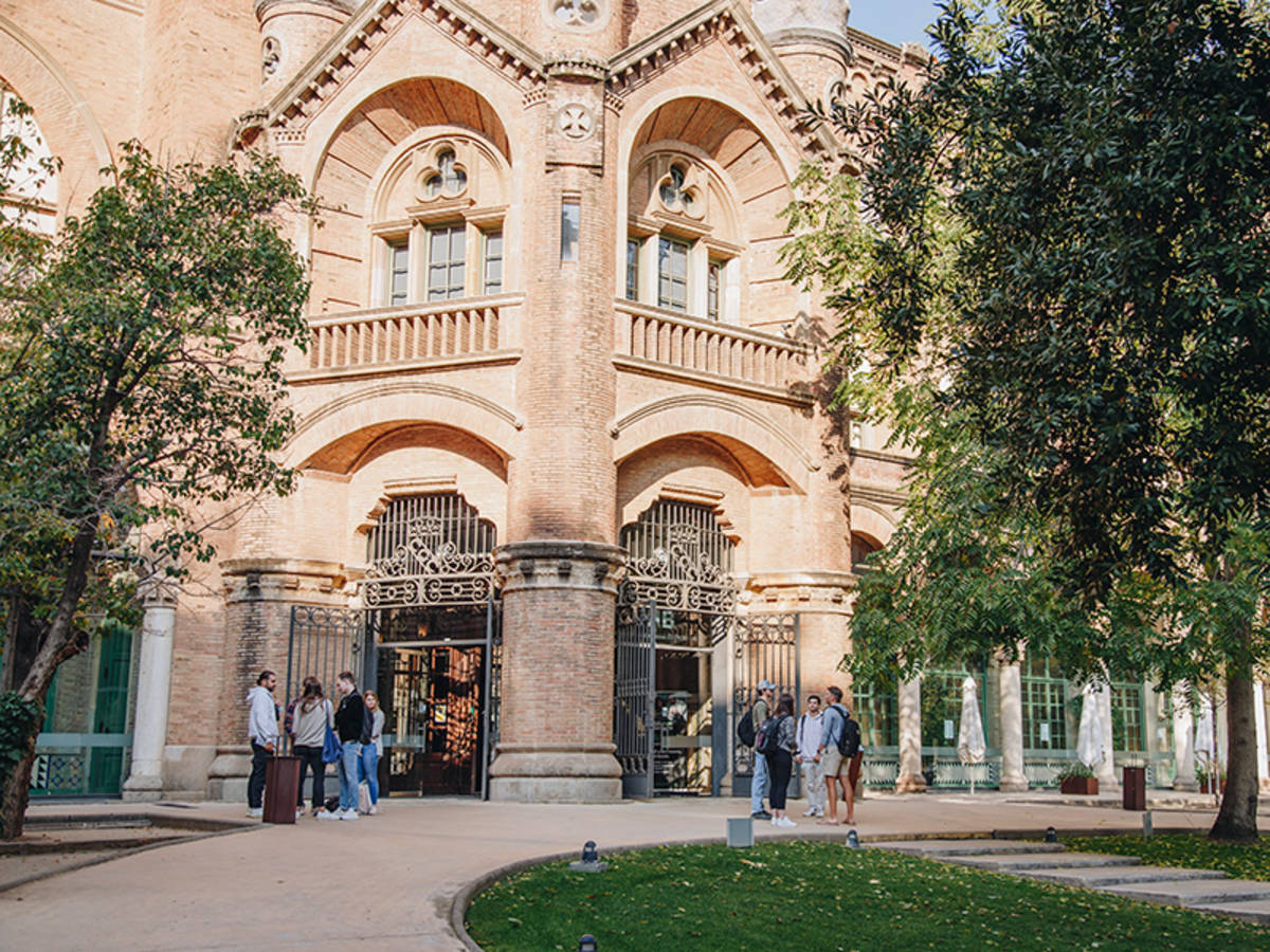 Students at Casa Convalescència Campus